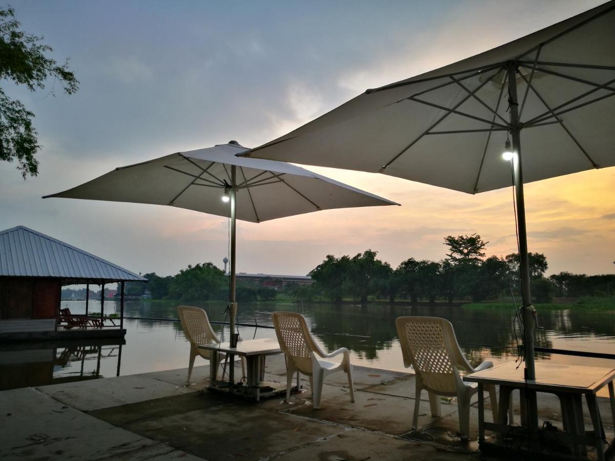 River Marina Resort Uthai Thani Exterior foto