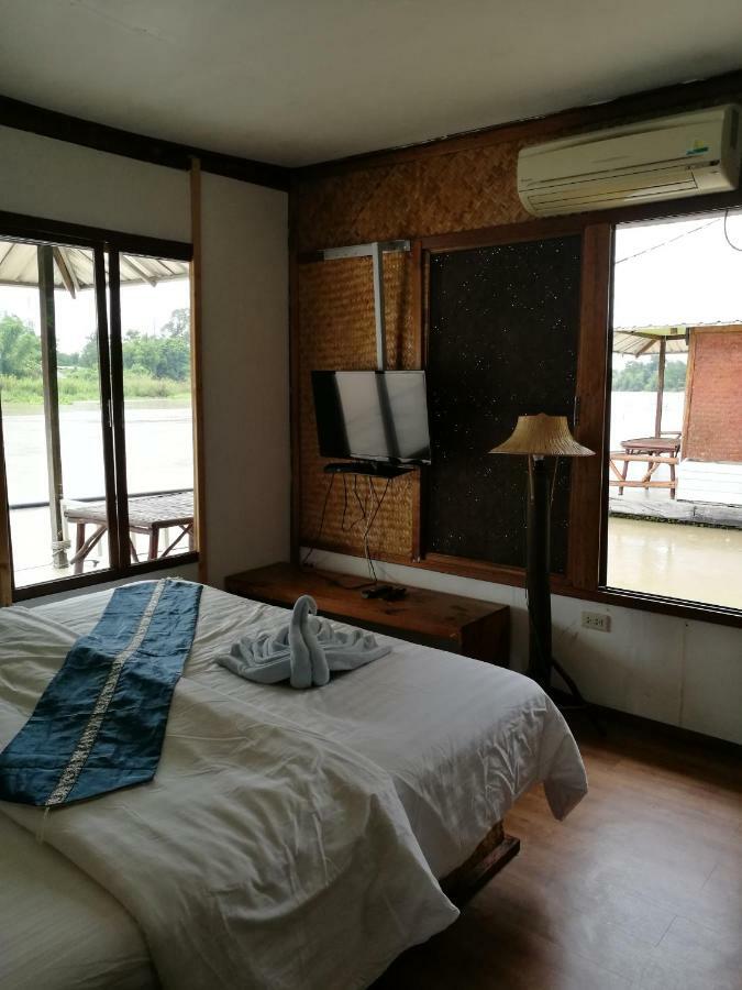 River Marina Resort Uthai Thani Exterior foto
